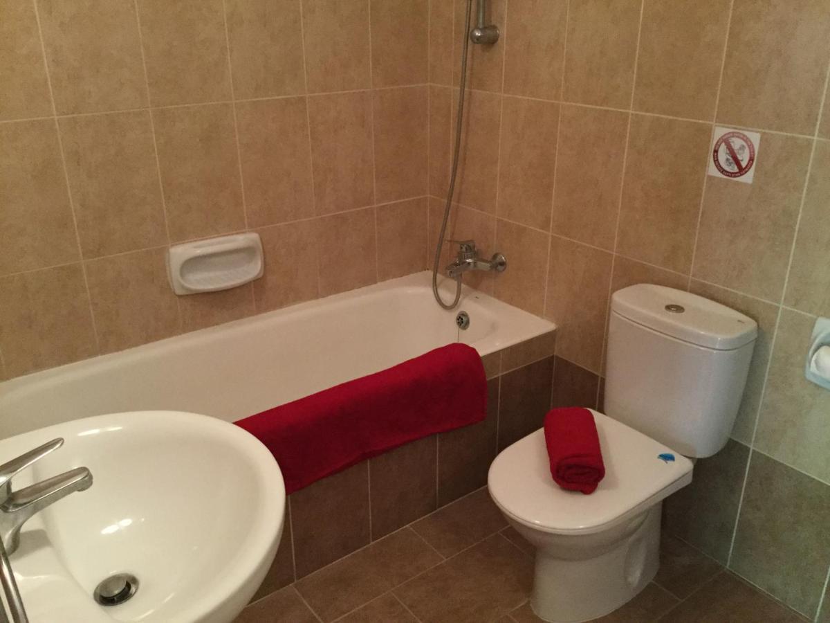 Poolside 2 Bedroom Apt, Paphos Riviera, Universal Area Exterior foto